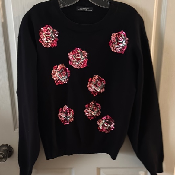 no brand Sweaters - Elegant Black Sweater with Pink Sequin Floral Design